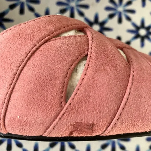 🆕 Naturalizer Pink Suede Leather Size 9M Pink Peekaboo Kitten Heels